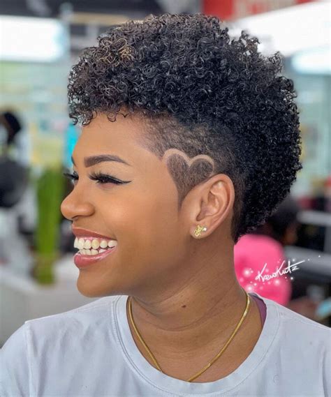 sidecut feminino curto